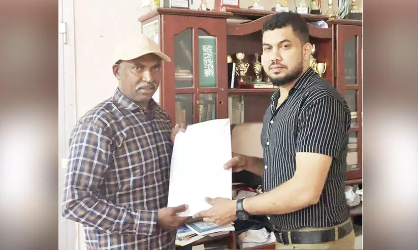 ഹൗസ് ഡ്രൈവർ വിസയിലെത്തി ദുരിതത്തിലായ യുവാവ് നാട്ടിലേക്ക് തിരിച്ചു ഹൗസ് ഡ്രൈവർ വിസയിലെത്തി ദുരിതത്തിലായ യുവാവ് നാട്ടിലേക്ക് തിരിച്ചു