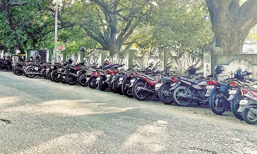 palakkad illegal parking 17-12-21