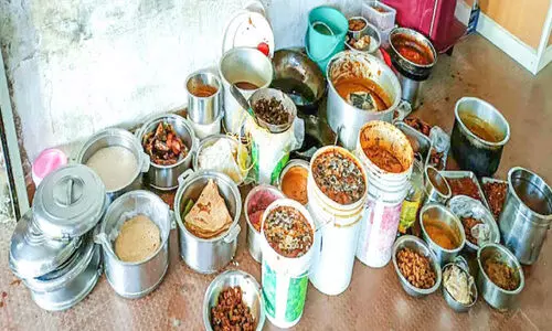 ഏറ്റുമാനൂരിലെ എട്ട് ഹോട്ടലില്‍നിന്ന് പഴകിയ ഭക്ഷണം പിടിച്ചെടുത്തു