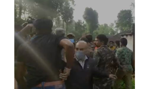 മാ​ന​ന്ത​വാ​ടിയിൽ കടുവപ്പേടിക്കിടെ വാ​ക്കേ​റ്റ​വും സം​ഘ​ർ​ഷ​വും