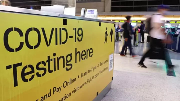 മൂന്ന് ഡോസ് വാക്സിനെടുത്ത് അമേരിക്കയിൽനിന്ന് മുംബൈയിലെത്തിയ യുവാവിന് ഒമിക്രോൺ