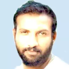 നീന്തൽ പഠിക്കുന്നതിനിടെ യുവാവ് കുളത്തിൽ മുങ്ങിമരിച്ചു