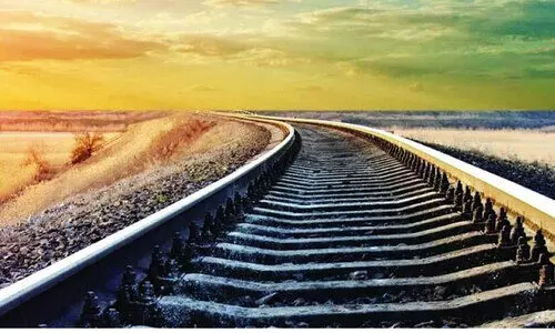 യു.​ഡി.​എ​ഫ്​ മു​ന്നോ​ട്ടു​വെ​ച്ച സ​ബ​ർ​ബ​ൻ റെ​യി​ൽ: പ്രത്യേക പാത വേണമെന്ന്​ റെയിൽവേ