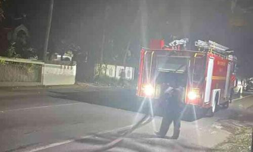 പെട്രോളിയം ഉൽപന്നവുമായി സഞ്ചരിച്ച ടാങ്കർ ലോറിയുടെ ടയറിന്​ തീപിടിച്ചു