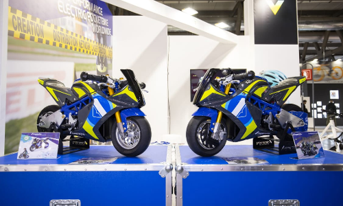 ഇന്ത്യൻ ലൈഫ്‌സ്റ്റൈൽ ഇ-മൊബിലിറ്റി സ്റ്റാർട്ട്-അപ്പായ വാൻ ആഗോളതലത്തിൽ ലോഞ്ച് ചെയ്തു.