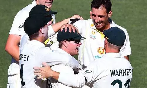 ആഷസിൽ ഓസീസ്​ വാഴ്​ച; നടുവൊടിഞ്ഞ്​ ഇംഗ്ലീഷ്​ ബാറ്റിങ്​