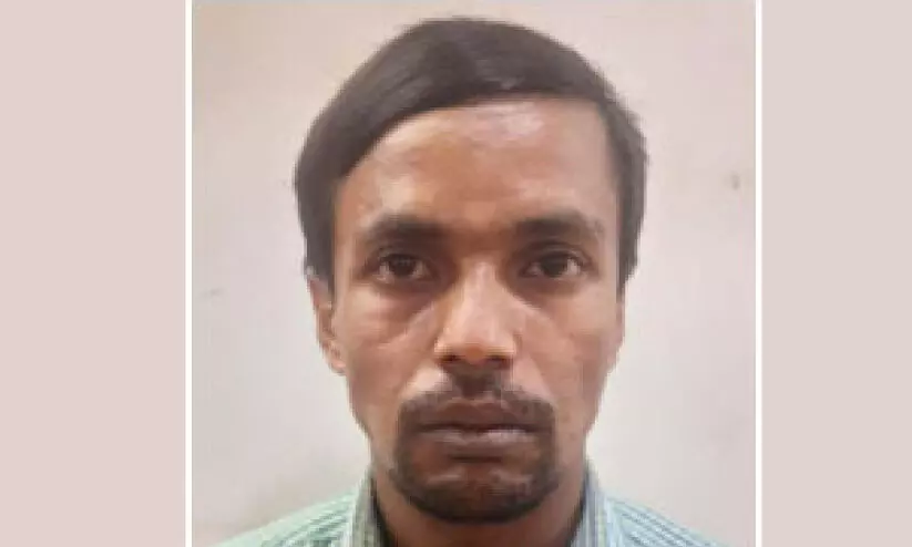 റിട്ട. ഉദ്യോഗസ്ഥനില്നിന്ന് 28 ലക്ഷം തട്ടിയ പശ്ചിമബംഗാൾ സ്വദേശി അറസ്റ്റിൽ റിട്ട. ഉദ്യോഗസ്ഥനില്നിന്ന് 28 ലക്ഷം തട്ടിയ പശ്ചിമബംഗാൾ സ്വദേശി അറസ്റ്റിൽ