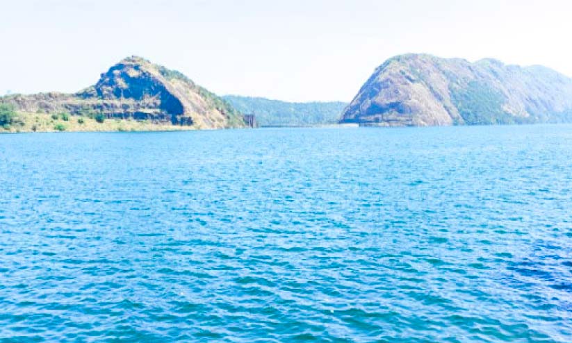 ഇടുക്കി അണക്കെട്ടിൽ ശനി, ഞായർ സന്ദർശനാനുമതി പുനഃസ്ഥാപിച്ചു ഇടുക്കി അണക്കെട്ടിൽ ശനി, ഞായർ സന്ദർശനാനുമതി പുനഃസ്ഥാപിച്ചു