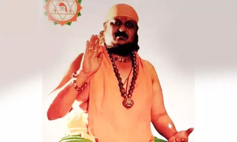 പ്ല​സ് ​ടു വിദ്യാർഥിനിയെ ഭസ്​മം നൽകി പീഡിപ്പിച്ച ആൾദൈവവും കുട്ടുനിന്ന ഭാര്യയും അറസ്റ്റിൽ