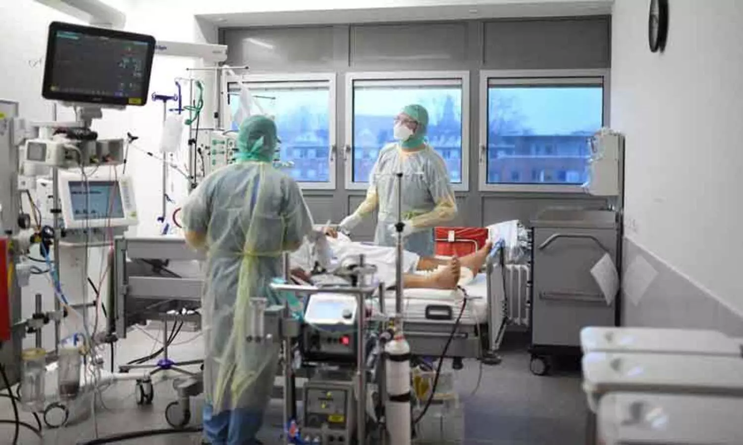 ഒ​മി​ക്രോ​ൺ: ജ​ർ​മ​നി​യും നി​യ​ന്ത്ര​ണ​ം ക​ടു​പ്പി​ച്ചു