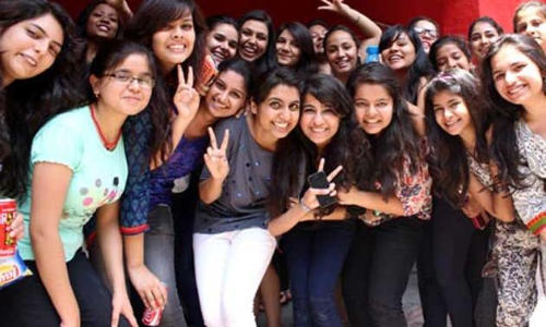 പെൺകുട്ടികളുടെ വിവാഹപ്രായം ഉയർത്തുന്നത് പുരുഷാധിപത്യത്തെ ശക്തിപ്പെടുത്തും -ഫ്ലാവിയ ആഗ്​നസ്​