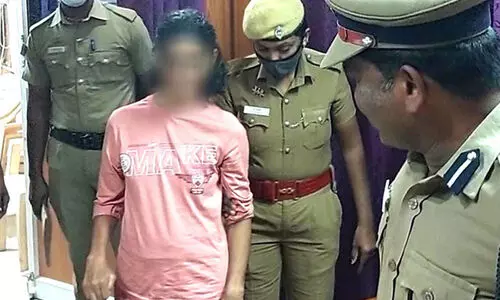 വനിത മാവോവാദി തമിഴ്​നാട്​ പൊലീസിൽ കീഴടങ്ങി