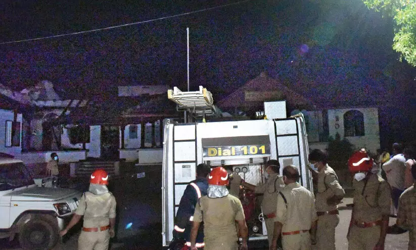 വടകര താലൂക്ക് ഓഫിസിൽ വീണ്ടും   തീ പടർന്നത് പരിഭ്രാന്തി പടർത്തി