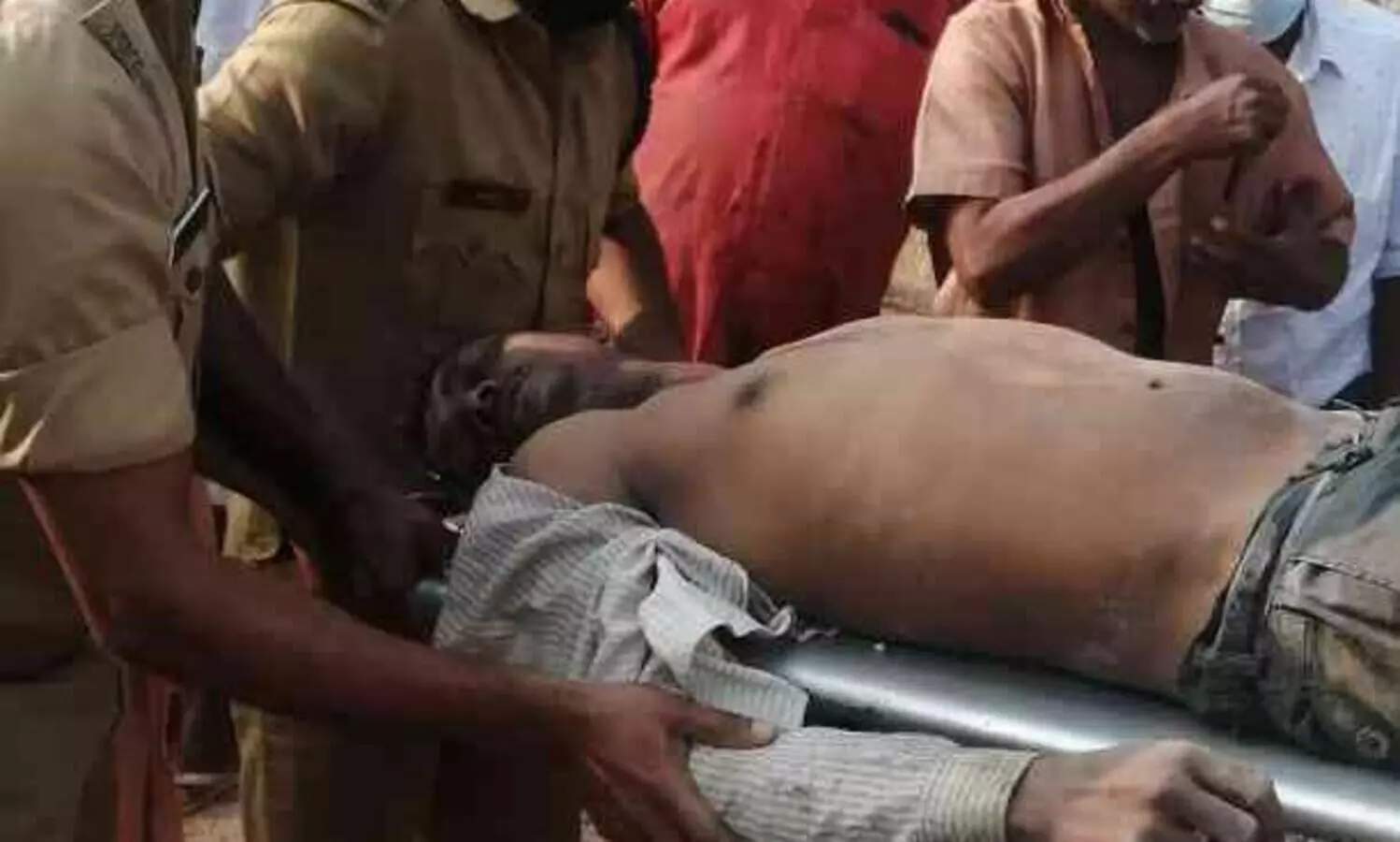 സ്ലാബ് തകർന്ന് ദേഹത്ത് വീണ് തൊഴിലാളി മരിച്ചു