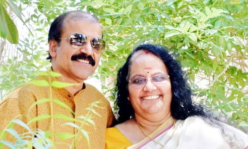 ബ്രി​ട്ടീ​ഷ് എം​ബ​സി​യി​ൽ നാ​ല​ര പ​തി​റ്റാ​ണ്ട്​; ശ​ശി​ധ​ര​നും ഭാ​ര്യ​യും നാ​ട്ടി​ലേ​ക്കു​ മ​ട​ങ്ങു​ന്നു