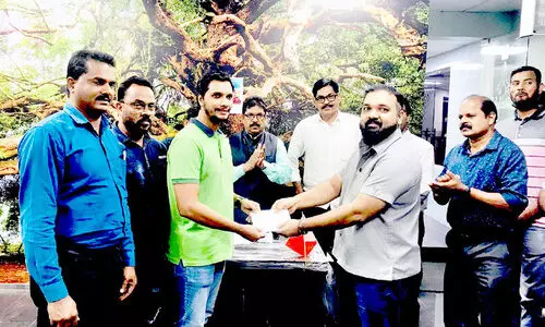 ചി​കി​ത്സ സ​ഹാ​യം കൈ​മാ​റി