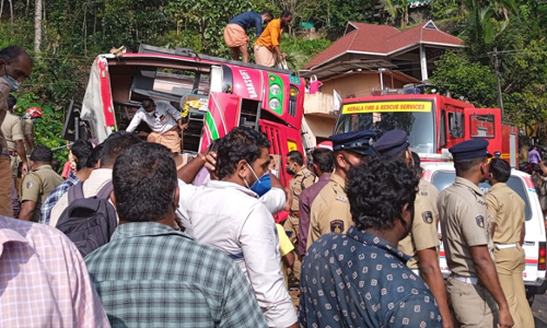 ശബരിമല തീർഥാടകർ സഞ്ചരിച്ച ബസ് മറിഞ്ഞ്​ 15 പേർക്ക് പരിക്ക്​