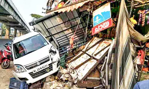 The authorities did not control the vehicle race The authorities did not control the vehicle race