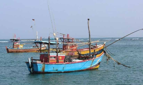 മ​ത്സ്യ​ബ​ന്ധ​ന യാ​ന​ങ്ങ​ൾ പി​ടി​ച്ചെ​ടു​ത്തു