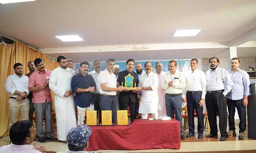 കെ.​പി. മു​ഹ​മ്മ​ദ് കു​ട്ടി​യെ ജി​ദ്ദ കെ.​എം.​സി.​സി ആ​ദ​രിച്ചു