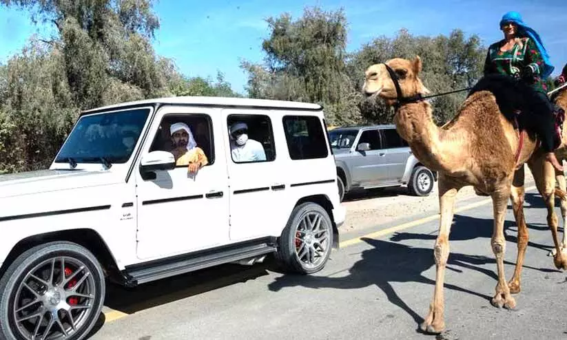 ഒ​​ട്ട​​ക​​യാ​​ത്ര സം​​ഘ​​ത്തെ അ​​ത്ഭു​​ത​​പ്പെ​​ടു​​ത്തി ശൈ​​ഖ്​ മു​​ഹ​​മ്മ​​ദി​െൻറ സ​​ന്ദ​​ർ​​ശ​​നം