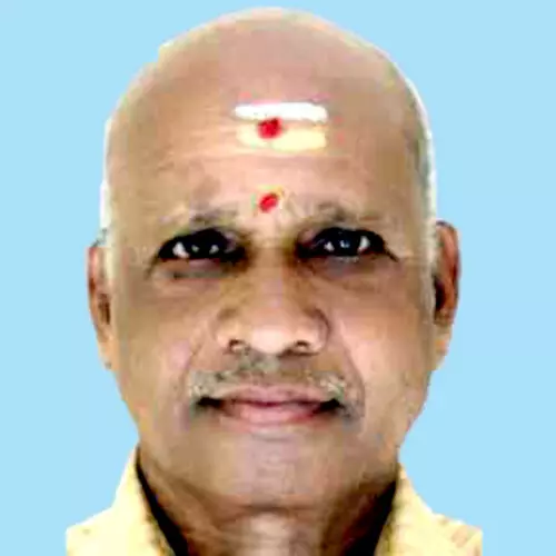 ച​ന്ദ്ര​ൻ