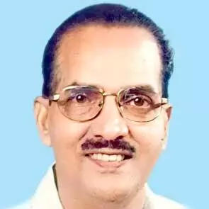 പു​ഷ്പാം​ഗ​ദ​ൻ