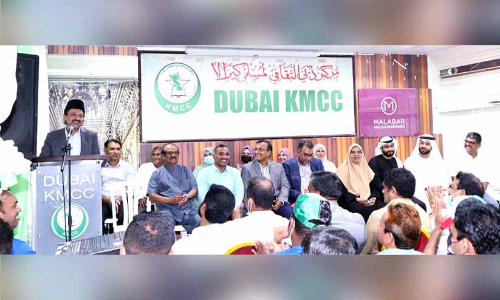 യു.​എ.​ഇ 50ാം ദേ​ശീ​യ​ദി​നാ​ഘോ​ഷം: ദു​ബൈ കെ.​എം.​സി.​സി ക​ല-​കാ​യി​ക പ്ര​തി​ഭ​ക​ളെ ആ​ദ​രി​ച്ചു
