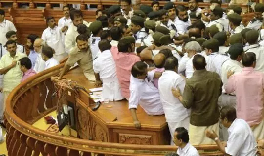 നിയമസഭയിലെ അക്രമം: കേസ് പരിഗണിക്കുന്നത് അടുത്ത മാസം 30ലേക്ക് മാറ്റി നിയമസഭയിലെ അക്രമം: കേസ് പരിഗണിക്കുന്നത് അടുത്ത മാസം 30ലേക്ക് മാറ്റി