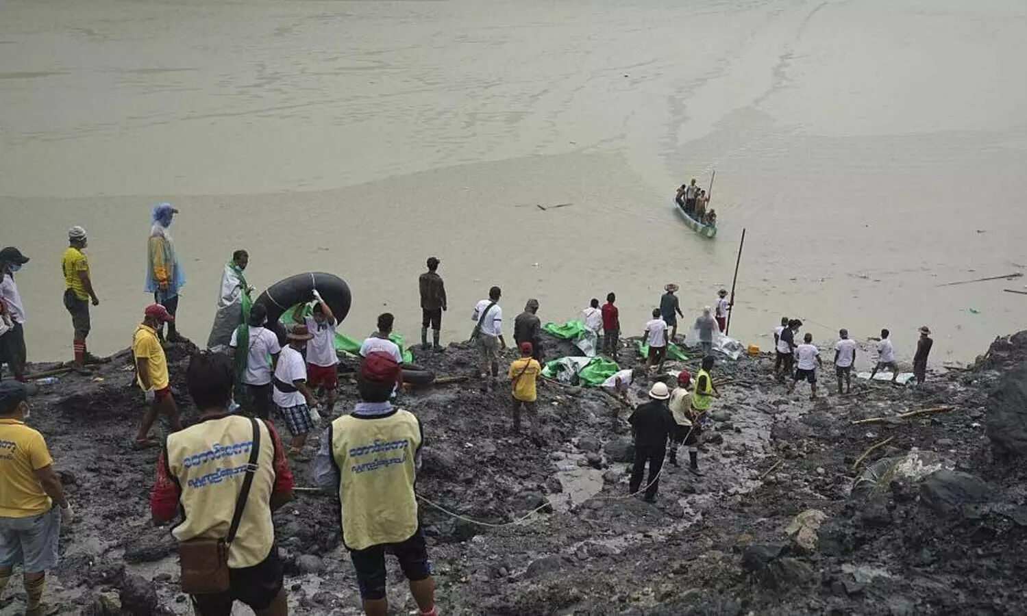 മ്യ​ാന്മ​റി​ലെ ഖ​നി​യി​ൽ മ​ണ്ണി​ടി​ച്ചി​ൽ: ഒ​രു മ​ര​ണം; നൂ​റി​ലേ​റെ പേ​രെ കാ​ണാ​താ​യി