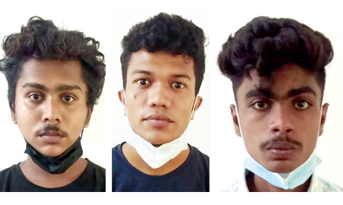 മൊബൈല്‍ ഫോണ്‍ കവര്‍ച്ച; മൂന്നുപേർ പിടിയില്‍