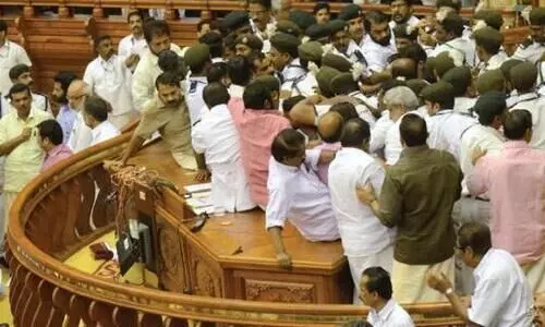 നിയമസഭയിലെ അക്രമം: കേസ് പരിഗണിക്കുന്നത് അടുത്ത മാസം 30ലേക്ക് മാറ്റി