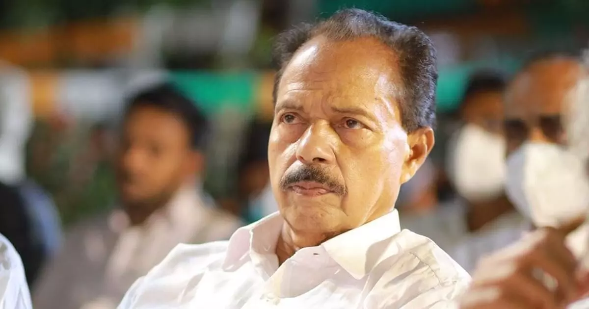 ആരോടും പറയാതെ പി.ടിയെത്തി; മുത്തങ്ങയിൽ കൊല്ലപ്പെട്ട പൊലീസുകാര‍‍െൻറ വീട്ടിൽ