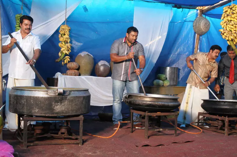 കമ്മത്ത് & കമ്മത്ത് (2013) കമ്മത്ത് & കമ്മത്ത് (2013)