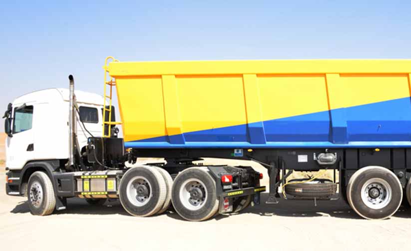 ട്രെയിലറുകള്ക്ക് സുരക്ഷയില്ലെങ്കില് 1000 ദിര്ഹം പിഴ ട്രെയിലറുകള്ക്ക് സുരക്ഷയില്ലെങ്കില് 1000 ദിര്ഹം പിഴ