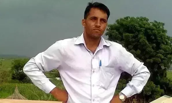 മദ്യവിൽപ്പനക്കെതിരെ പരാതി നൽകിയ വിവരാവകാശ പ്രവർത്തകന്റെ കൈകാലുകൾ തല്ലിയൊടിച്ചു, ആണി അടിച്ചുകയറ്റി മദ്യവിൽപ്പനക്കെതിരെ പരാതി നൽകിയ വിവരാവകാശ പ്രവർത്തകന്റെ കൈകാലുകൾ തല്ലിയൊടിച്ചു, ആണി അടിച്ചുകയറ്റി