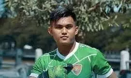 ഫുട്ബാൾ കളിക്കിടെ കൂട്ടിയിടിച്ച് 20കാരൻ ഗോൾകീപ്പർക്ക് ദാരുണാന്ത്യം ഫുട്ബാൾ കളിക്കിടെ കൂട്ടിയിടിച്ച് 20കാരൻ ഗോൾകീപ്പർക്ക് ദാരുണാന്ത്യം