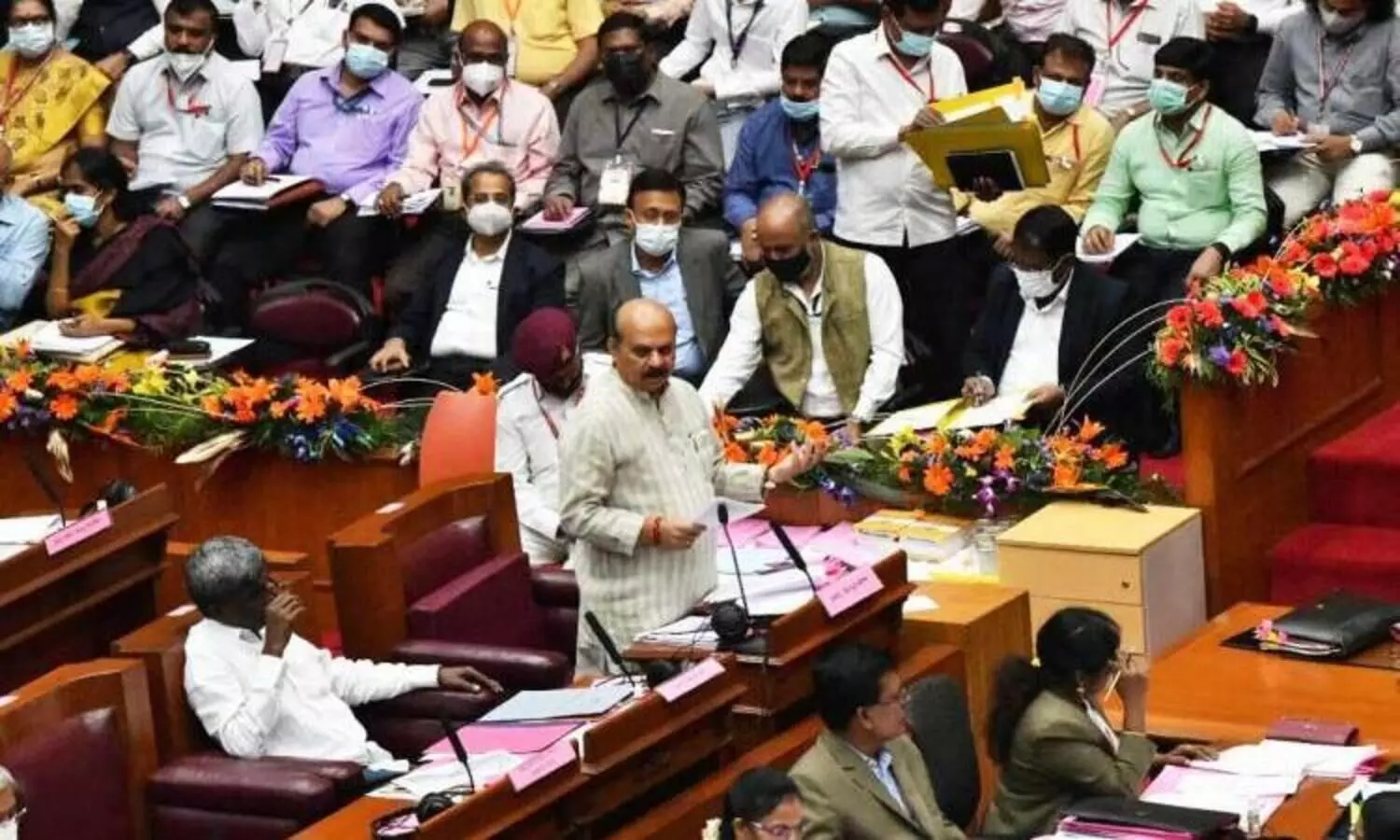 കർണാടകയിൽ മതപരിവർത്തന നിരോധനബില്ല് പാസാക്കി; സഭ ബഹിഷ്കരിച്ച് കോൺഗ്രസ്