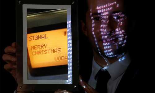 രണ്ടേ രണ്ട് വാക്ക് മാത്രം; ലോകത്തിലെ ആദ്യ എസ്​.എം.എസ്​ ലേലത്തിൽ വിറ്റത്​ ഭീമൻ തുകയ്ക്ക്​