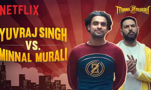 മിന്നൽ മുരളിയുടെ ശക്​തി പരീക്ഷിച്ച്​ യുവരാജ്​ സിങ്​; വിഡിയോ വൈറൽ