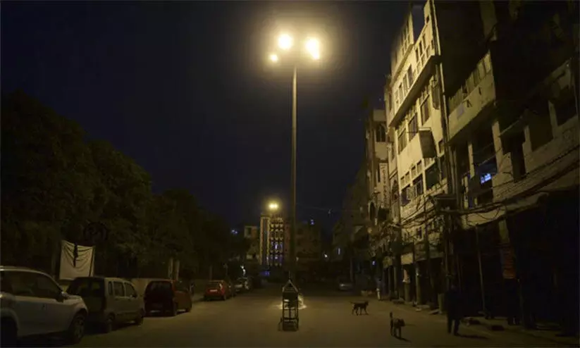 ഒമിക്രോൺ ഭീതി: ഉത്തർപ്രദേശിൽ നാളെ മുതൽ രാത്രികാല കർഫ്യൂ