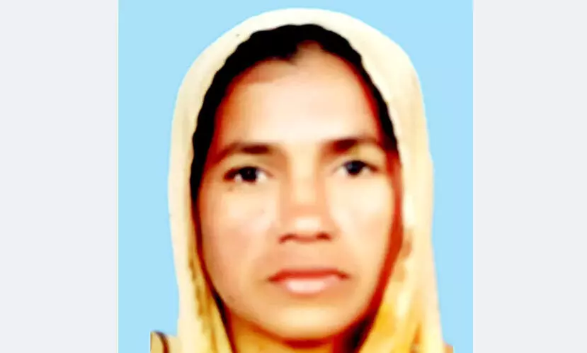 യുവതി കുളത്തിൽ മരിച്ച നിലയിൽ യുവതി കുളത്തിൽ മരിച്ച നിലയിൽ