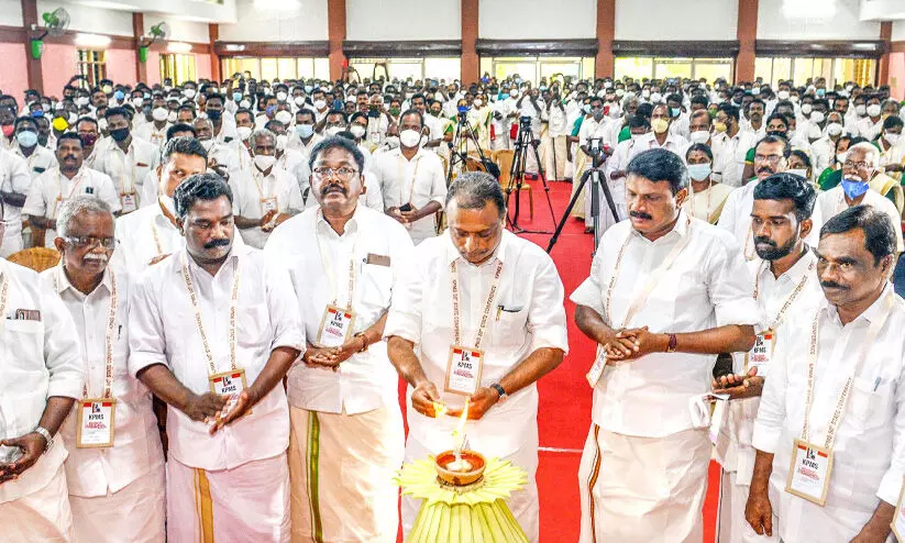 മനുഷ്യനെ വിഭജിക്കുന്ന ശ്രമങ്ങെള പ്രതിരോധിക്കാൻ മുന്നിലുണ്ടാകും –കെ.പി.എം.എസ് മനുഷ്യനെ വിഭജിക്കുന്ന ശ്രമങ്ങെള പ്രതിരോധിക്കാൻ മുന്നിലുണ്ടാകും –കെ.പി.എം.എസ്