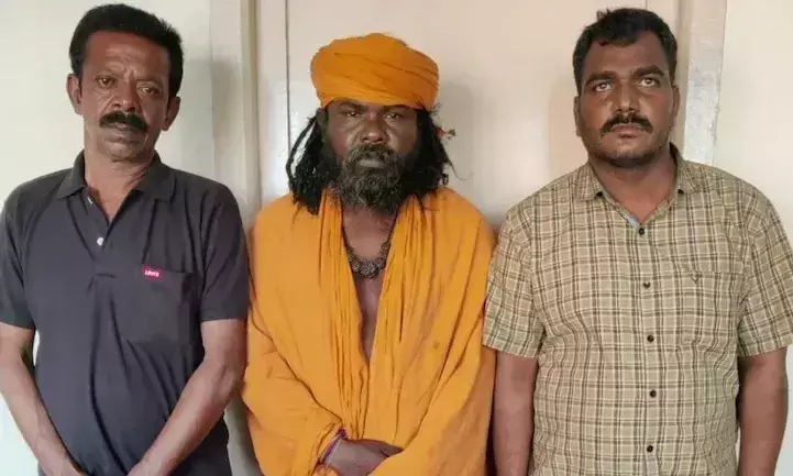 കാവിവസ്ത്രം ധരിച്ച്​ പൂജാരിയെന്ന വ്യാജേന ക്ഷേത്രങ്ങൾക്ക്​ മുമ്പിൽ കഞ്ചാവ്​ വിറ്റയാൾ അറസ്റ്റിൽ