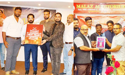 സി​ദ്ദീ​ഖ് തു​വ്വൂ​രി​നെ​യും മ​ജീ​ദ് പ​ര​പ്പ​ന​ങ്ങാ​ടി​യെ​യും ആ​ദ​രി​ച്ചു