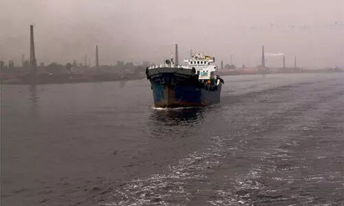 bangladesh boat fire