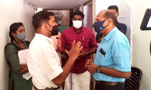 തെറ്റായ കോവിഡ്​ റിസൽട്ടിൽ വി​മാ​ന ടി​ക്ക​റ്റെടുത്ത യുവാവിന് 85000 രൂപ നഷ്ടം; ലാബ് പൂട്ടിച്ചു