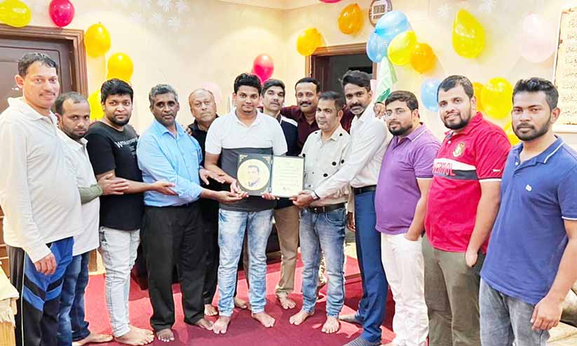 ചങ്ങാതിക്കൂട്ടം യാത്രയയപ്പ് നൽകി ചങ്ങാതിക്കൂട്ടം യാത്രയയപ്പ് നൽകി