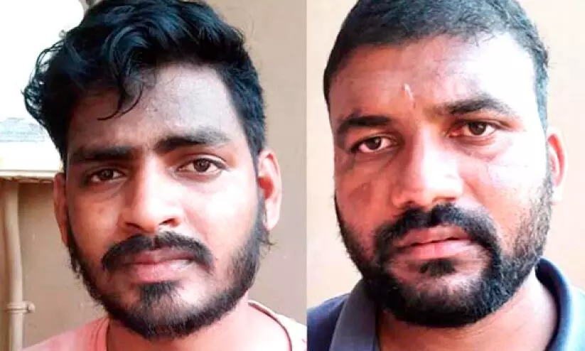 രണ്ട് കോടിയുടെ ഹാഷിഷ് ഓയിലുമായി ആന്ധ്ര സ്വദേശികള് പിടിയില് രണ്ട് കോടിയുടെ ഹാഷിഷ് ഓയിലുമായി ആന്ധ്ര സ്വദേശികള് പിടിയില്