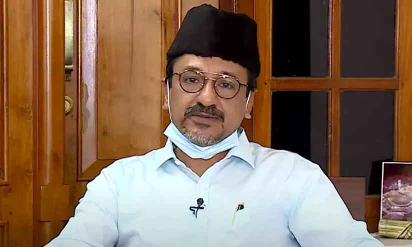 ഹിജാബ് ധരിക്കരുതെന്ന് പറയുന്നത് മൗലികാവകാശങ്ങളുടെ മേലുള്ള കടന്നു കയറ്റം- സാദിഖലി ശിഹാബ് തങ്ങൾ ഹിജാബ് ധരിക്കരുതെന്ന് പറയുന്നത് മൗലികാവകാശങ്ങളുടെ മേലുള്ള കടന്നു കയറ്റം- സാദിഖലി ശിഹാബ് തങ്ങൾ